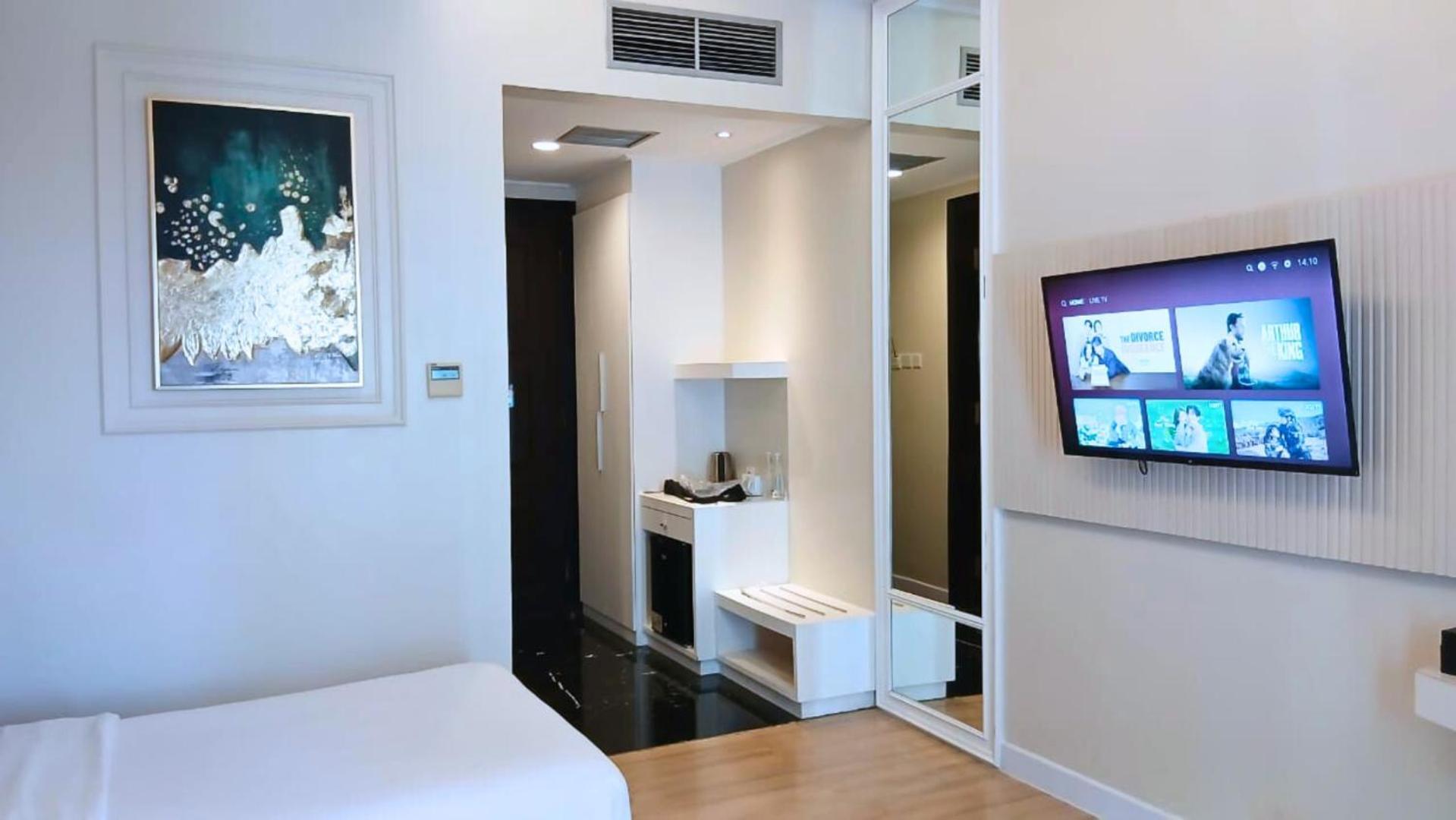 The Grantage Hotel & Sky Lounge Serpong Exterior foto